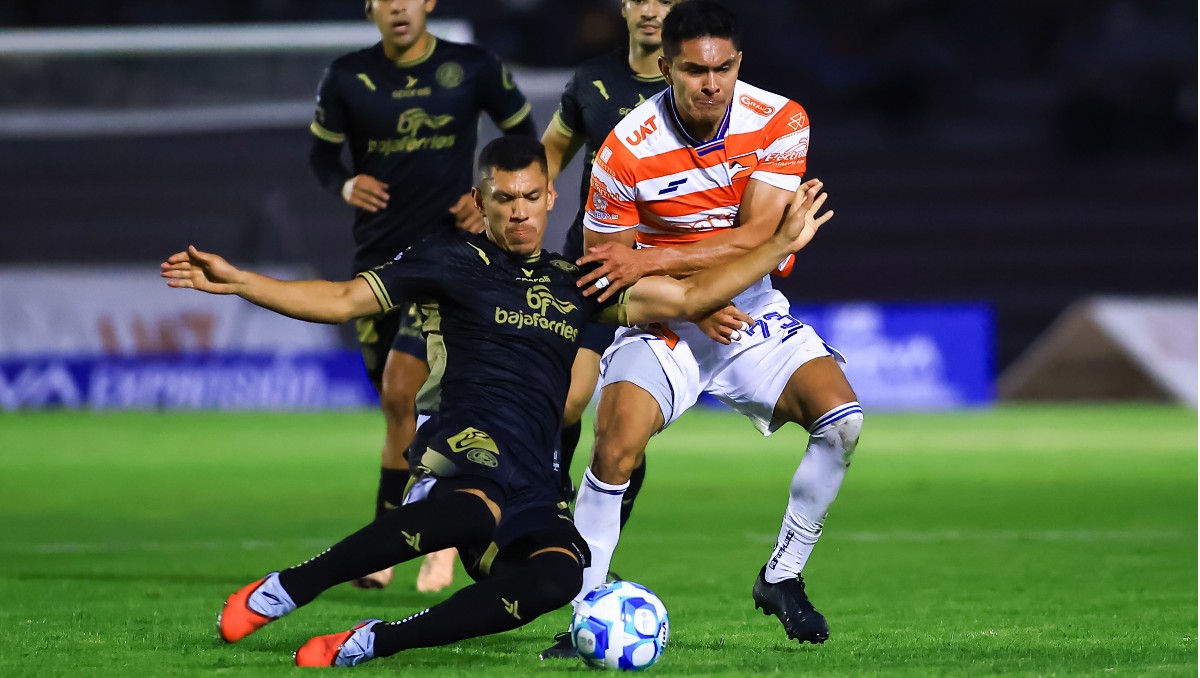 Correcaminos fue goleado en casa por el Atlético La Paz.