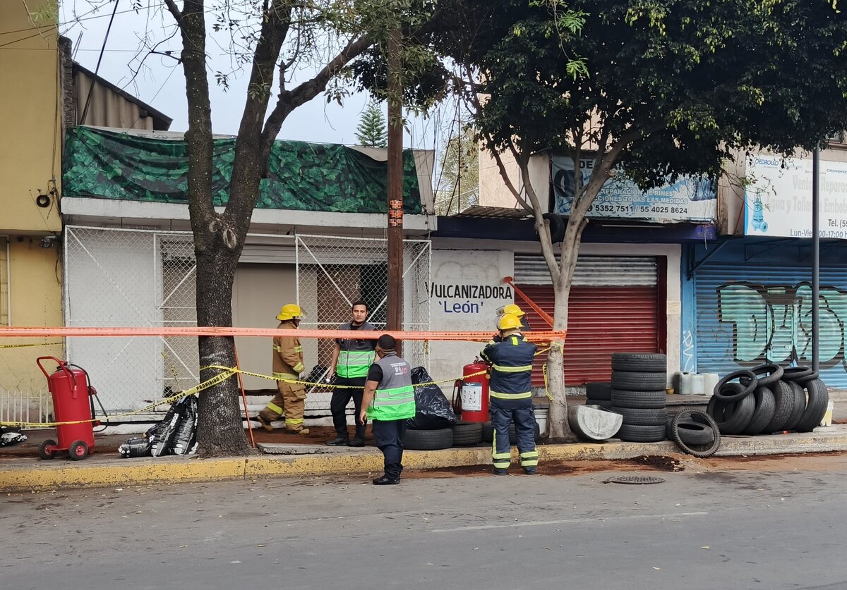 La fuga de hidrocarburos se ubicó a un lado de una vulcanizadora. | X