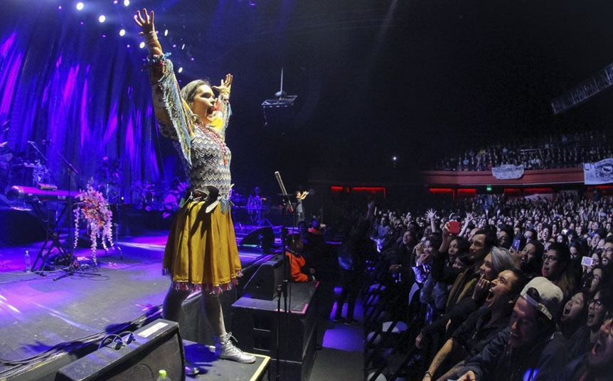 Camila Moreno presenta 'La primera luz' en México