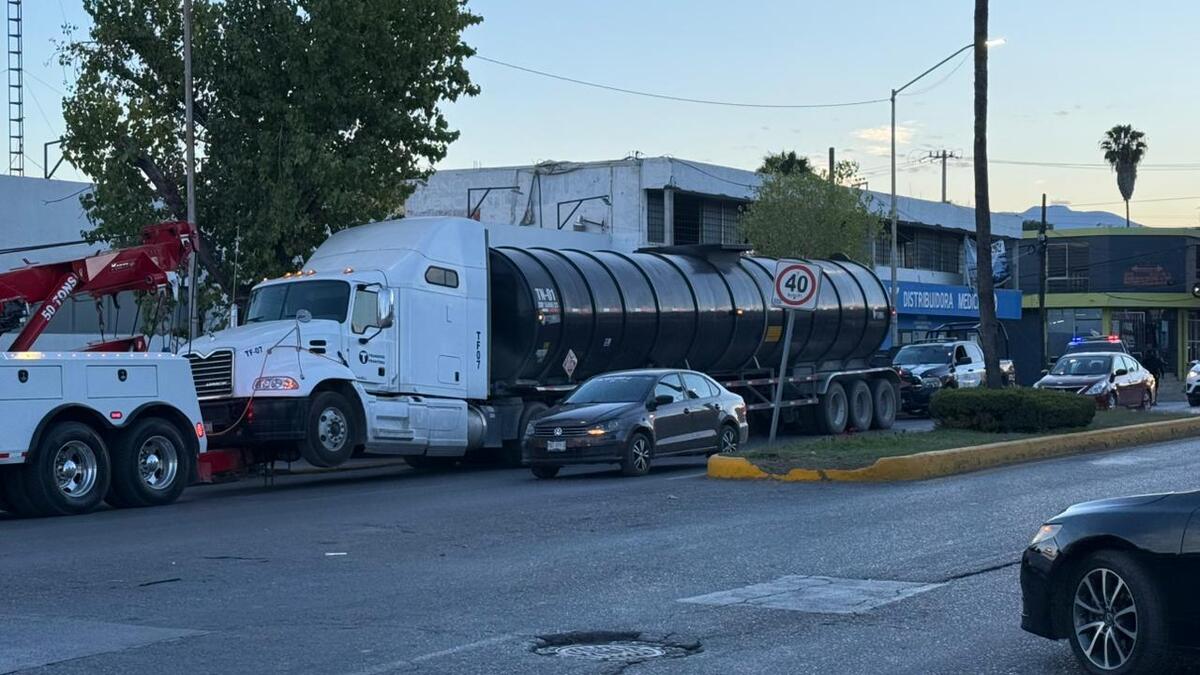 La pipa es originaria del estado de Tamaulipas y manifestó que el destino del cargamento era el estado de Nuevo León. | Especial