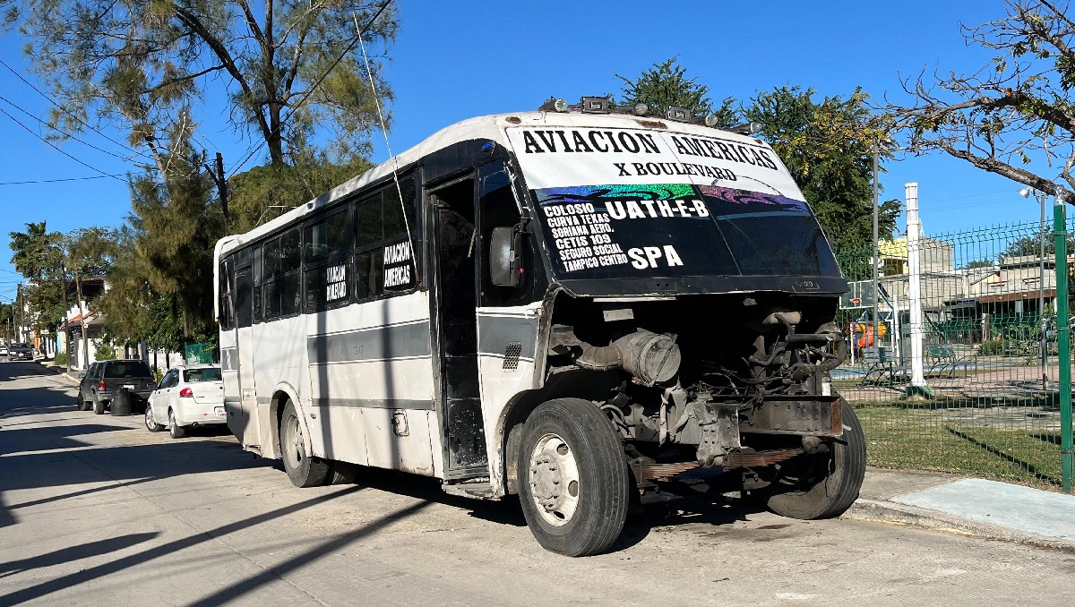 Transporte público en el sur de Tamaulipas detenido por malas condiciones. (Yazmín Sánchez)