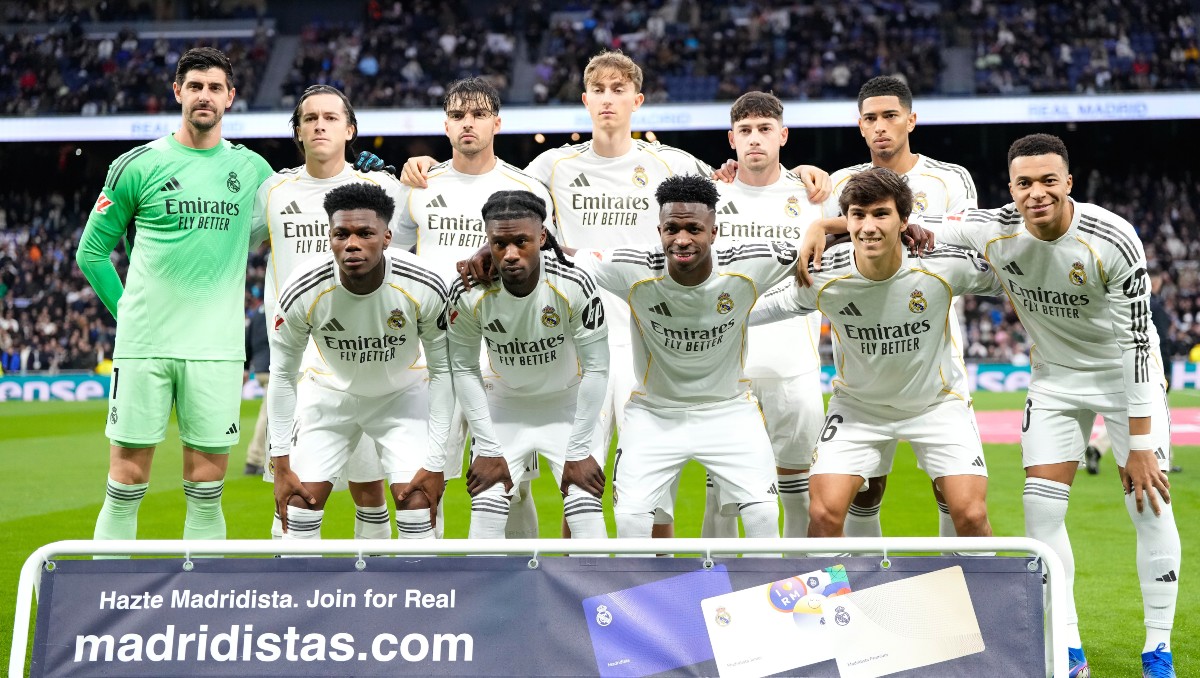 Afición del Real Madrid le silba a los jugadores en el Santiago Bernabéu (AP)