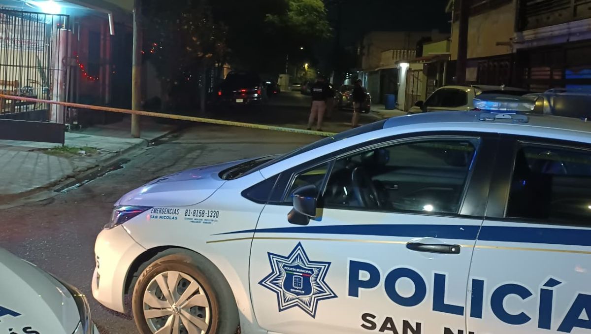 El hombre sin vida quedó al interior del vehículo. | Lolita Lastra