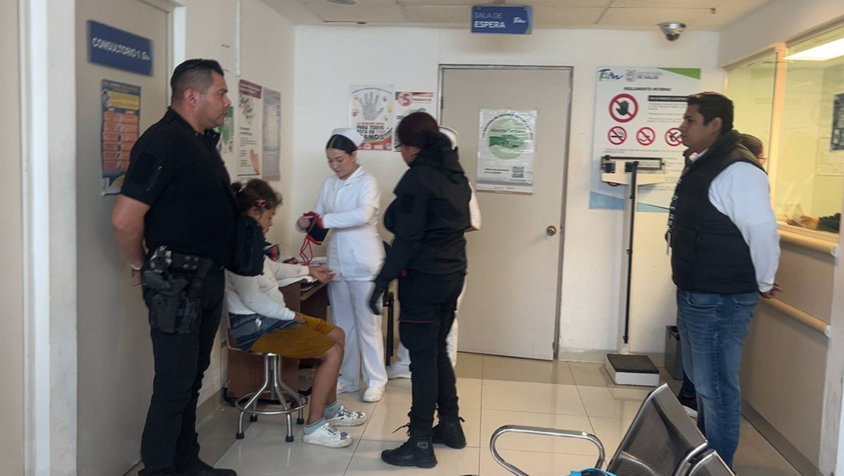 Mujer que agredía en Tampico es llevada al psiquiátrico