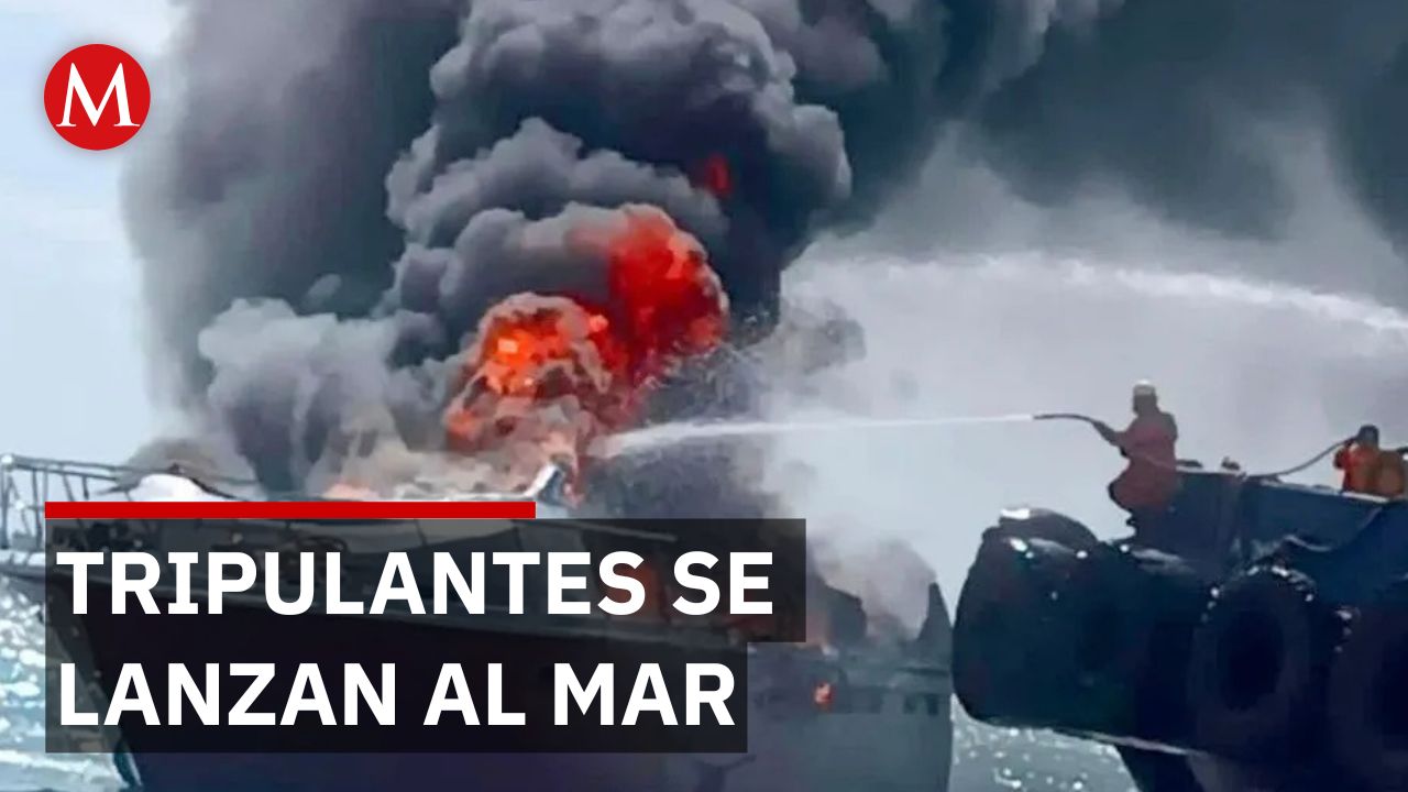 Rescatan de emergencia a tripulantes por incendio de un yate frente a la costa en Yucatán