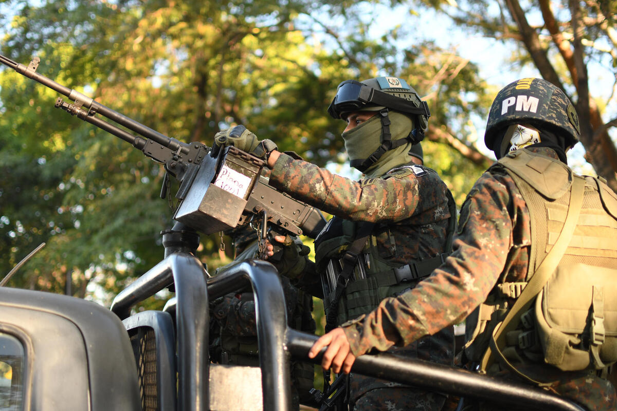 Barrio 18 y Mara Salvatrucha protagonizan ataques en cárceles de Guatemala.