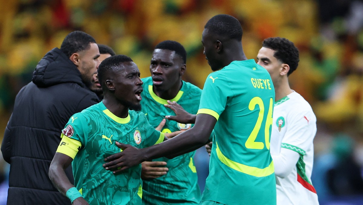 ¡Escándalo! Jugadores de Senegal abandonan el campo por polémica arbitral en la final Copa Africana de Naciones