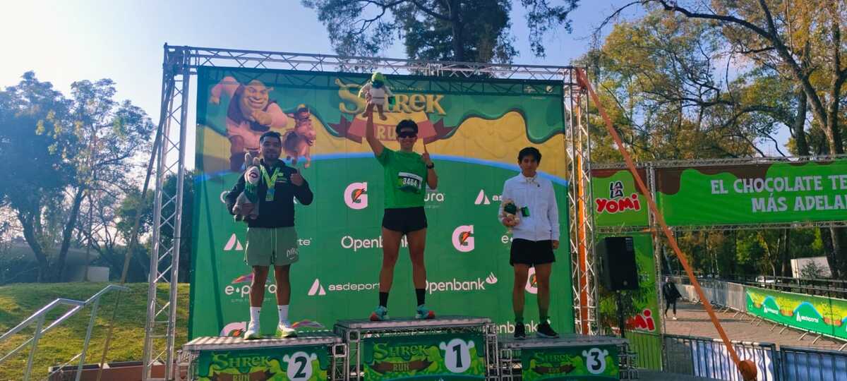 Los ganadores en la categoría de 15 kilómetros / Adriana Jiménez