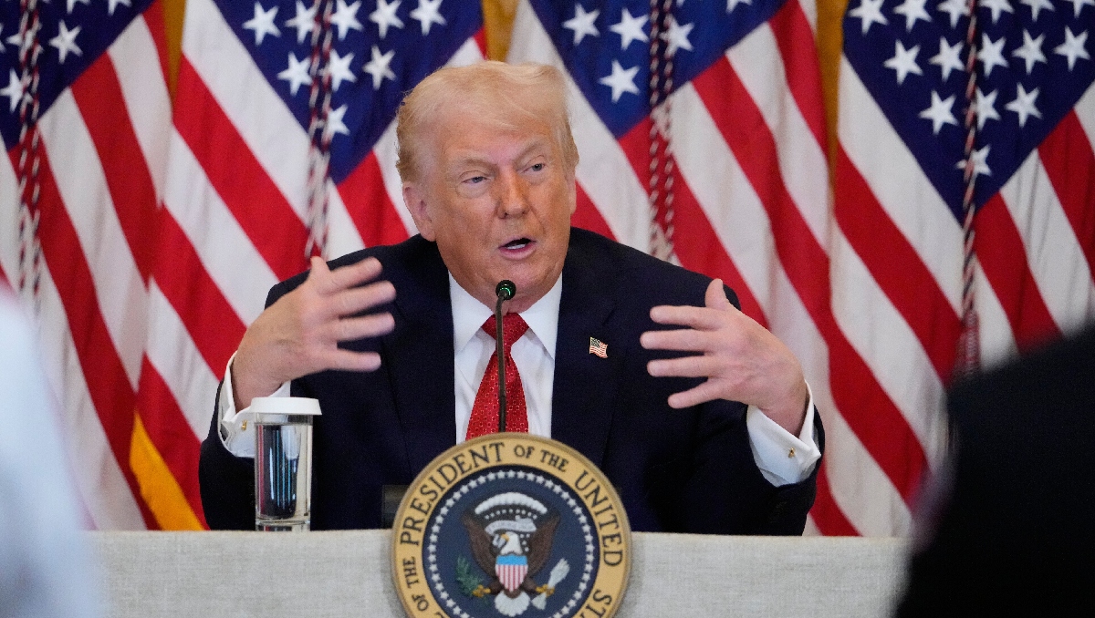 El presidente Donald Trump habla durante un evento para promover la inversión en atención médica rural. | AP