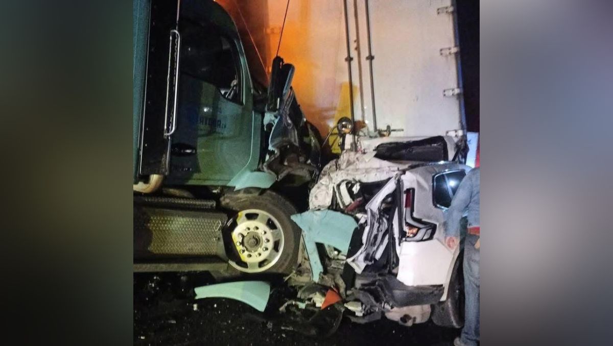El accidente múltiple se registró a la altura del Puente de San Bernabé de la Toluca-Atlacomulco. Foto: (Especial)