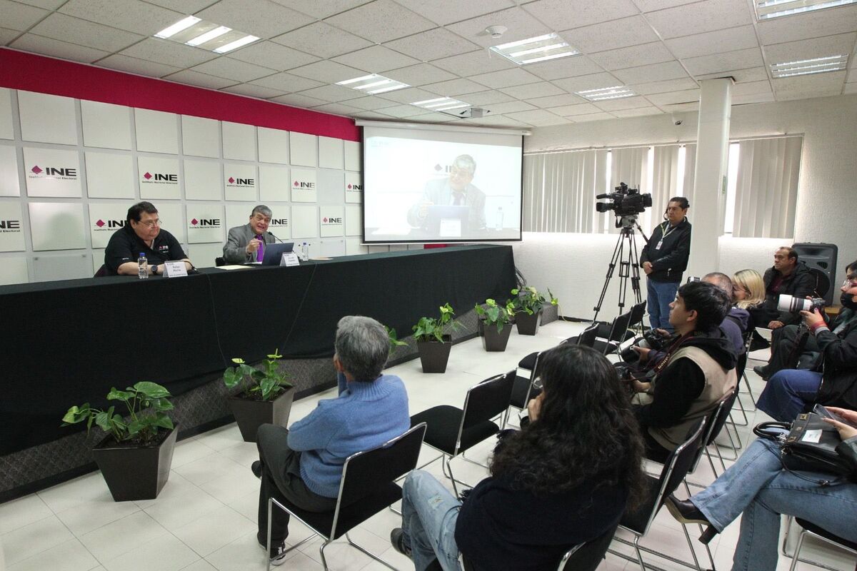 El consejero electoral Uuc-kib Espadas advirtió sobre la falta de soluciones a las propuestas de la reforma. | Especial