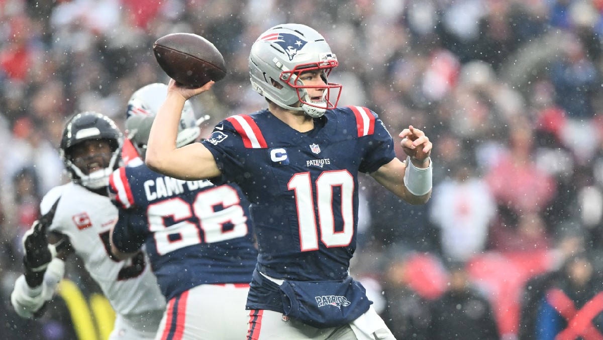 Drake Maye, quarterback de los Patriots durante el duelo ante Texans (Reuters)