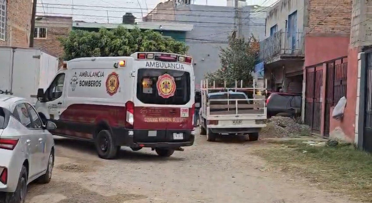 Elementos de Protección Civil y Bomberos arribaron hasta el sitio del accidente (Foto: Usi Toledo)