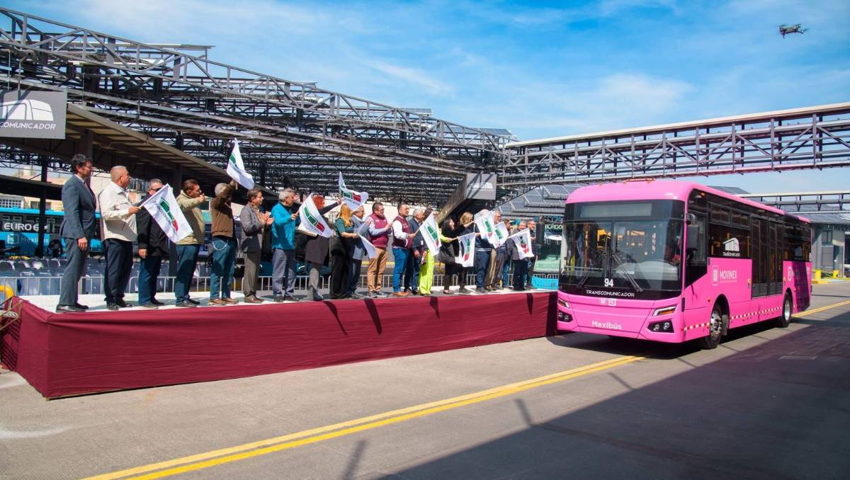 La flotilla se integra por 30 autobuses articulados de 18 metros. Especial