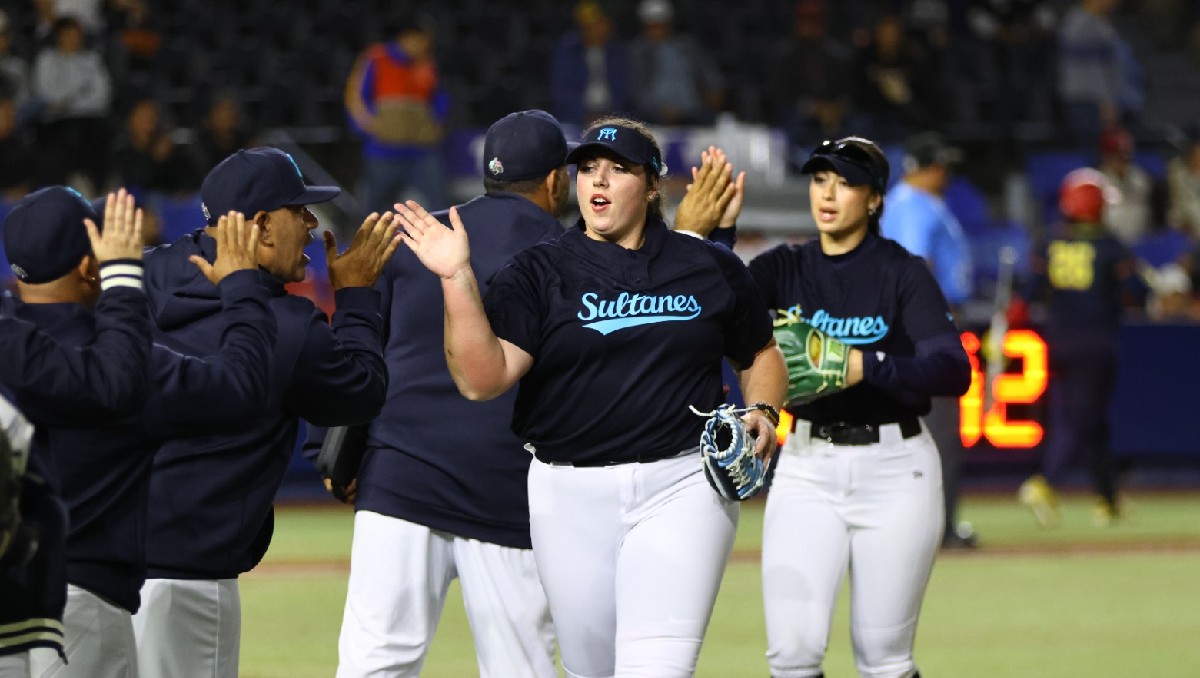 Jugadoras de Sultanes Femenil (Roberto Alanís)