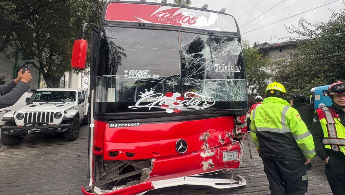 Los lesionados fueron atendidos por paramédicos de la Cruz Roja y del CRUM. Pedro Delgado