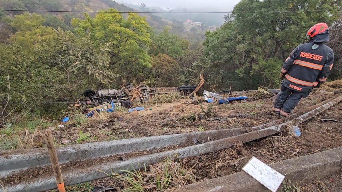 Afortunadamente no se reportaron personas lesionadas en el aparatoso accidente (Foto: Cortesía)
