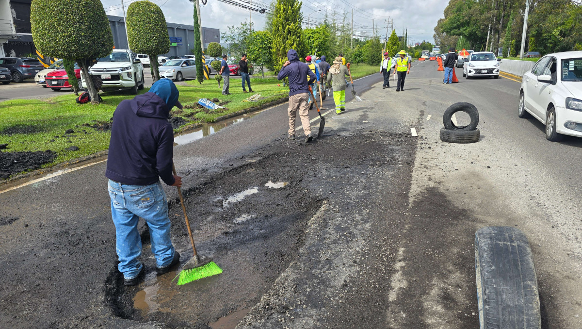Aspectos de reparación de baches en Puebla | Agencia Es Imagen