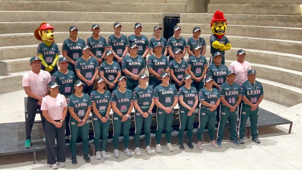 Bravas de León se tomó la foto oficial de la campaña 2026 de la Liga Mexicana de Softbol (Paco Vela)