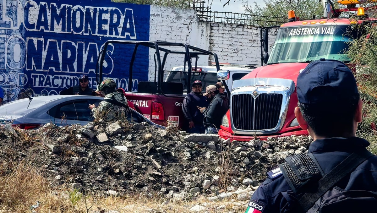 Durante cateo a taller mecánico aseguran 9 tractocamiones en Puebla | Especial