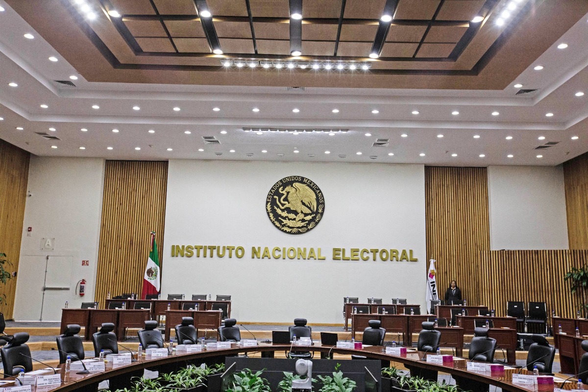 El INE no tiene facultad para revisar o calificar el contenido de las propuestas ciudadanas. | Octavio Hoyos