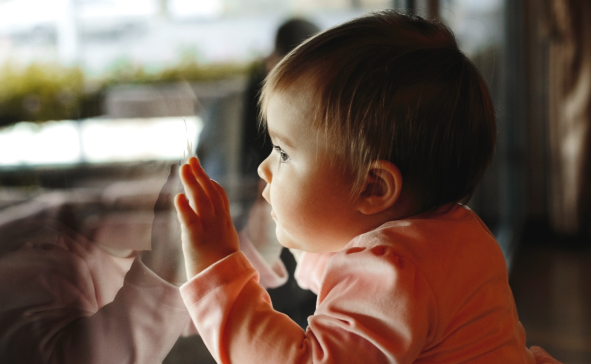 “¿Es ese objeto realmente un desecho? Obviamente no, piensa la niña”. (Freepik)