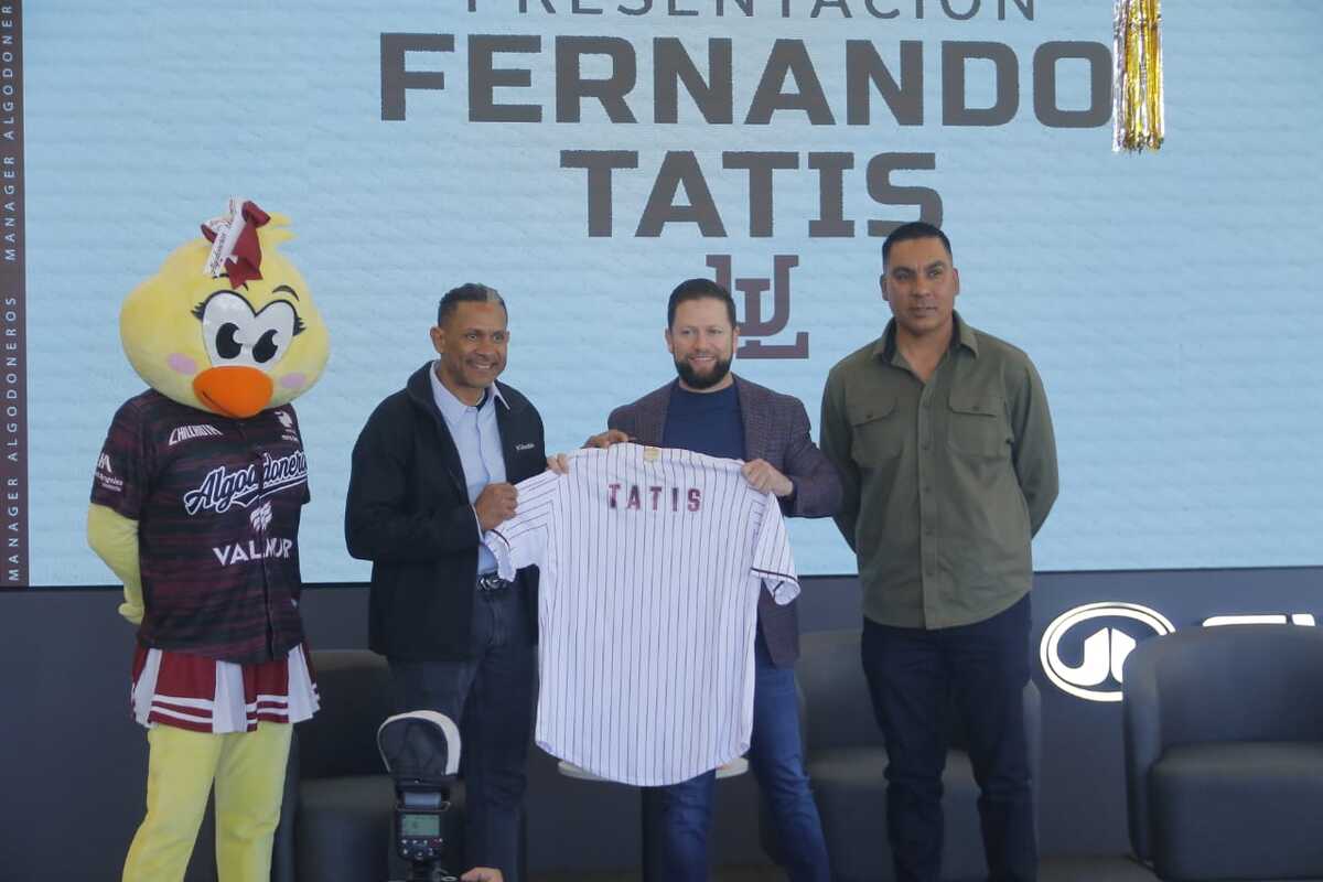 Presentan a Fernando Tatis, mánager de Algodoneros, en Torreón. | Manuel Guadarrama