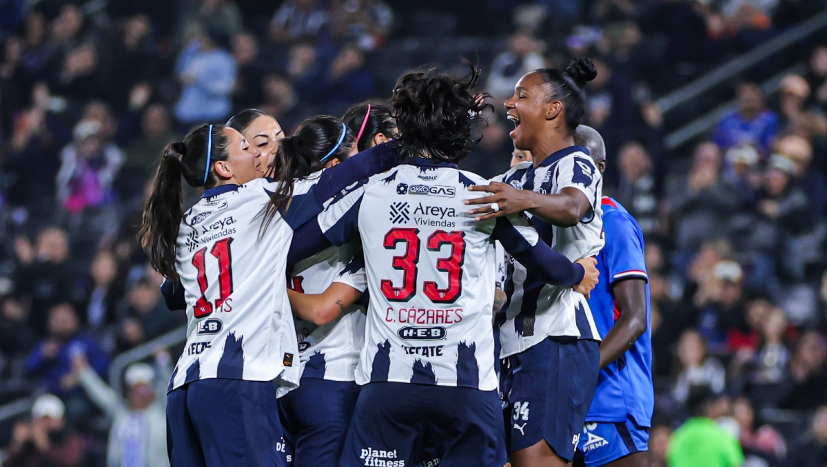 Rayadas de Monterrey vencen a Cruz Azul y son líderes de la Liga MX Femenil