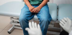 Se estima que el 50% de los adultos de 50 años en adelante tiene o ha tenido molestias hemorroidales.