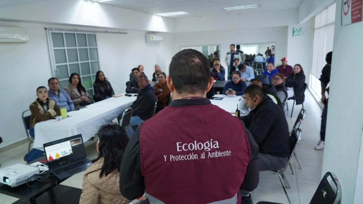 En Gómez Palacio, capacitan a empleados de traslado de residuos. | Facebook