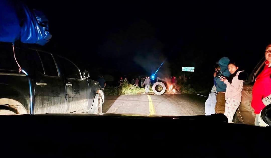 Manifestación a la altura de la comunidad de Santa María. (Cortesía)