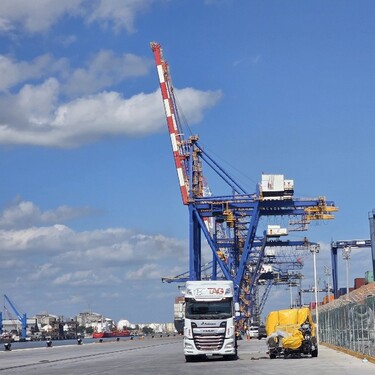 Patios de terminales privadas en el puerto de Altamira.