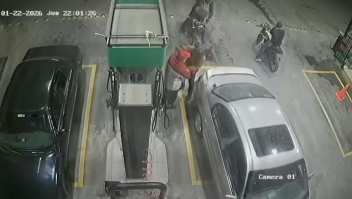 El asalto ocurrió en una gasolinera ubicada en el cruce de la avenida Las Américas y Adolfo Prieto, en la colonia Petaca. Especial