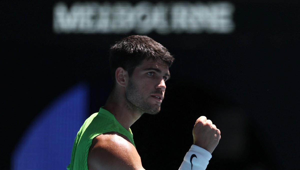 Carlos Alcaraz avanzó a los octavos de final del Abierto de Australia (Reuters)