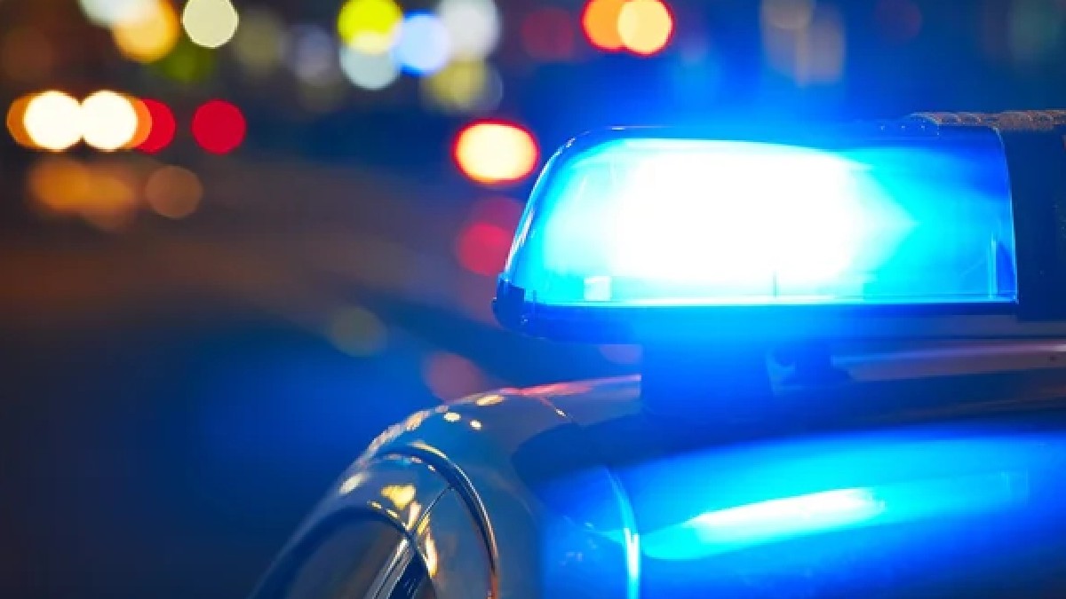 En el lugar fue detenido el hijo de la víctima por elementos de la Policía Municipal. Foto: Especial.