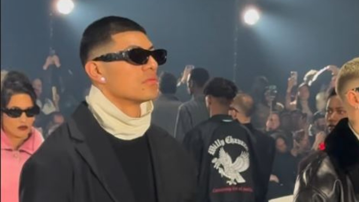 El Bogueto durante el desfile en París. | Captura