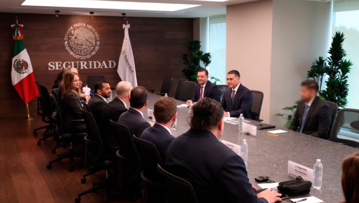 García Harfuch y Ernestina Godoy se reúnen con el director del FBI. | Especial