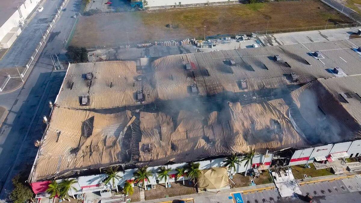 Incendio en maquiladora Spellman en Matamoros.  | Protección Civil de Río Bravo.