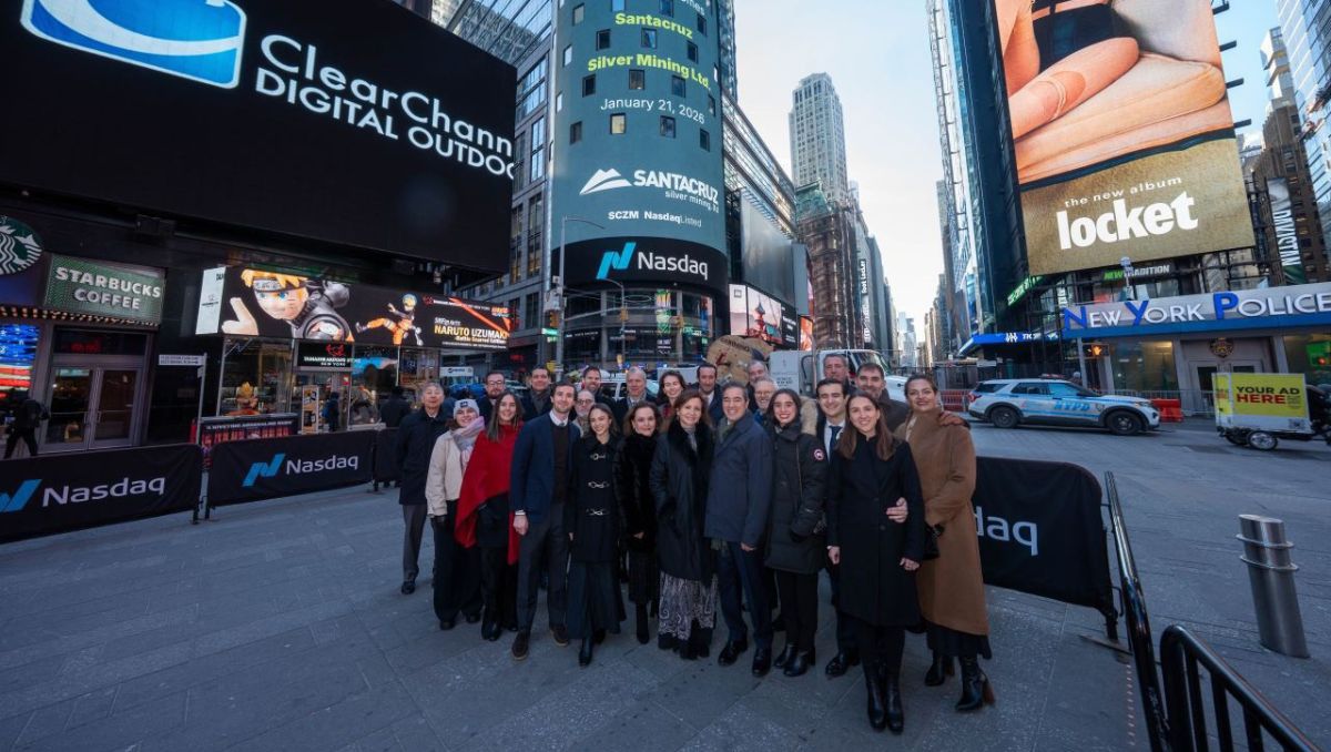 El presidente ejecutivo y director ejecutivo, Arturo Préstamo, encabezó la ceremonia de inicio de jornada. Especial