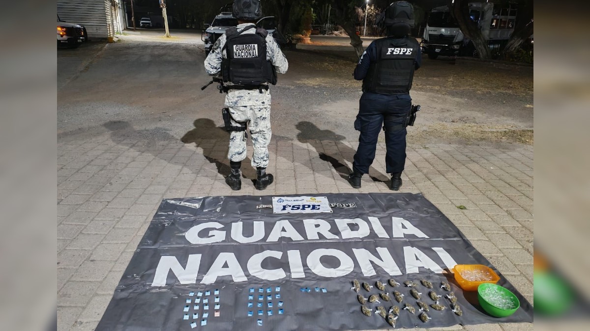 Durante los recorridos, los policías observaron a una persona en la vía pública que portaba una pipa de cristal. | Cortesía
