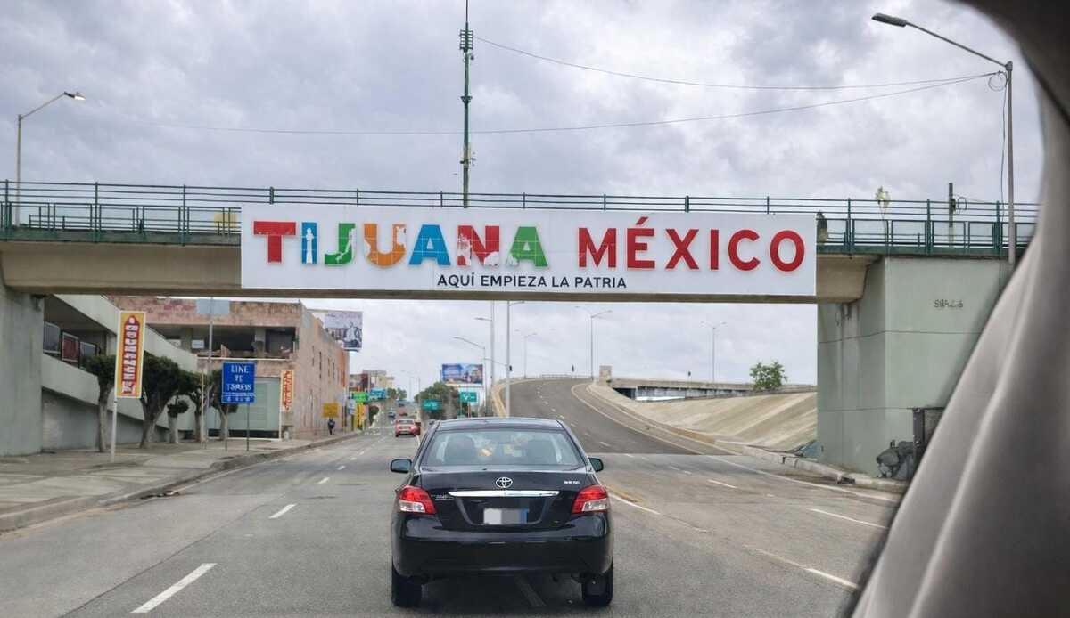 Incautan metanfetamina tras accidente vial en Tijuana; presuntamente pertenecía a policías