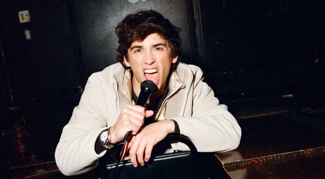 Marcello Hernández tiene un monólogo en Netflix.