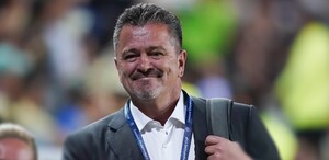 Carlos Hermosillo, ex futbolista mexicano que militó en equipos como Cruz Azul y América.