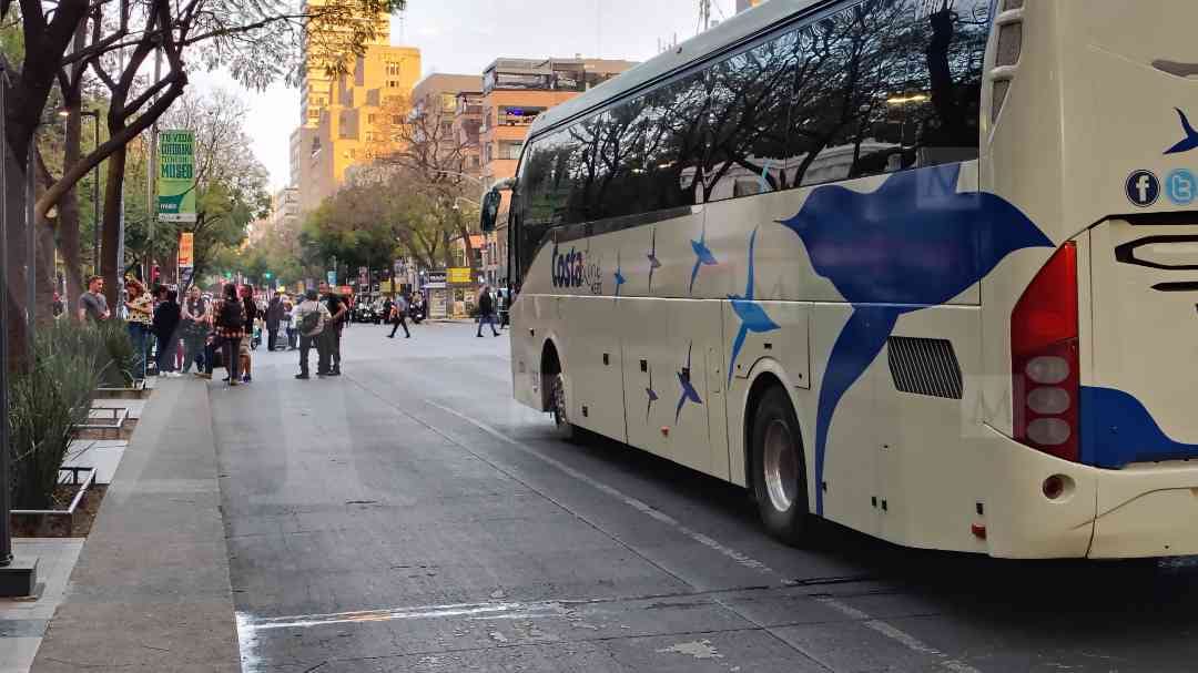 Como cada 26 del mes, los manifestantes realizaron una parada en el Antimonumento