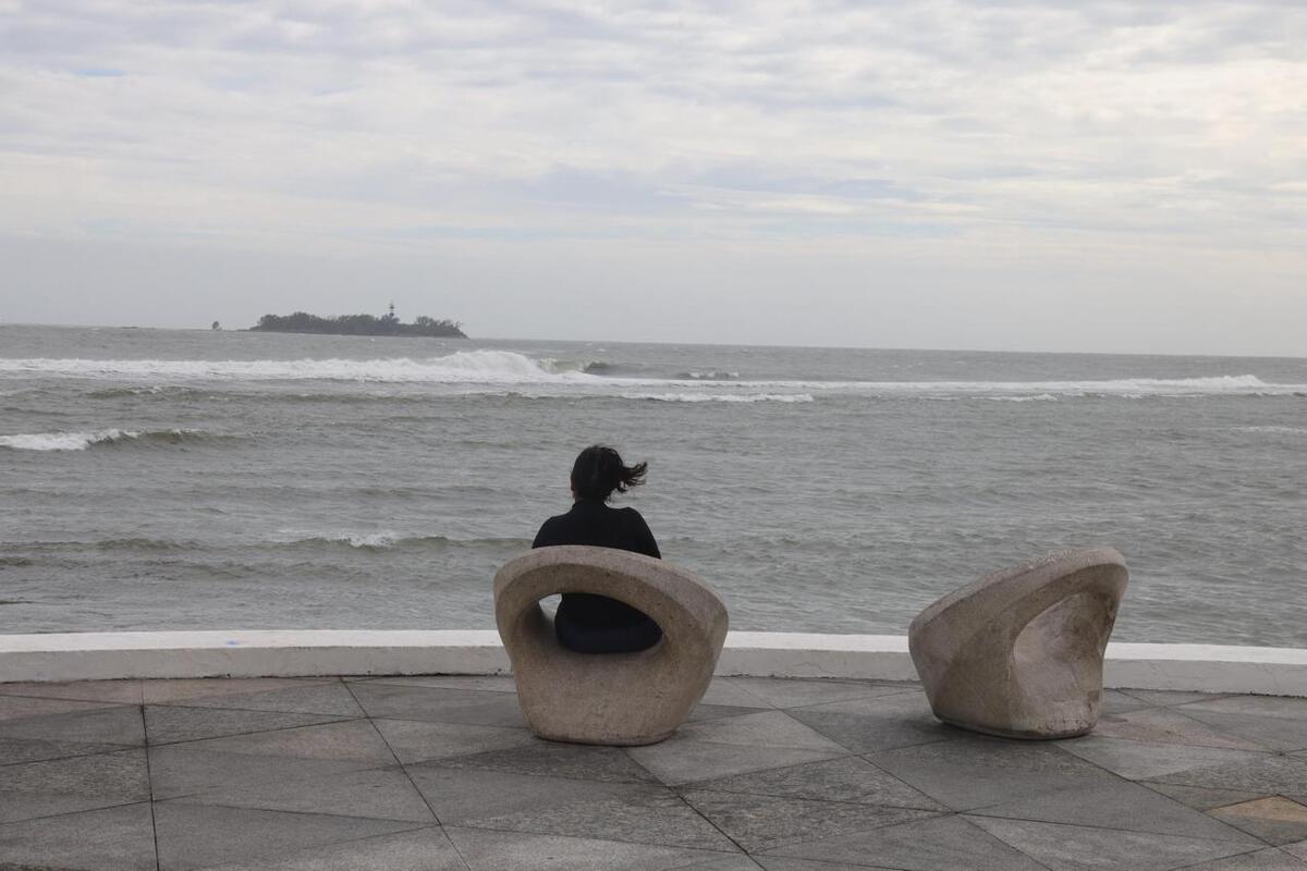 Universidad Veracruzana suspende actividades por Frente frío 30; navegación en el puerto queda pausada