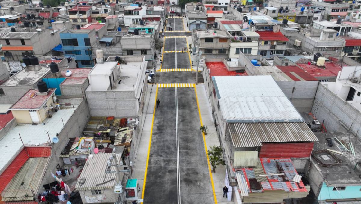 El personal del Ayuntamiento de Ecatepec atendió en primera instancia las calles que llevaban más de 20 años sin mantenimiento. Foto: (Especial)