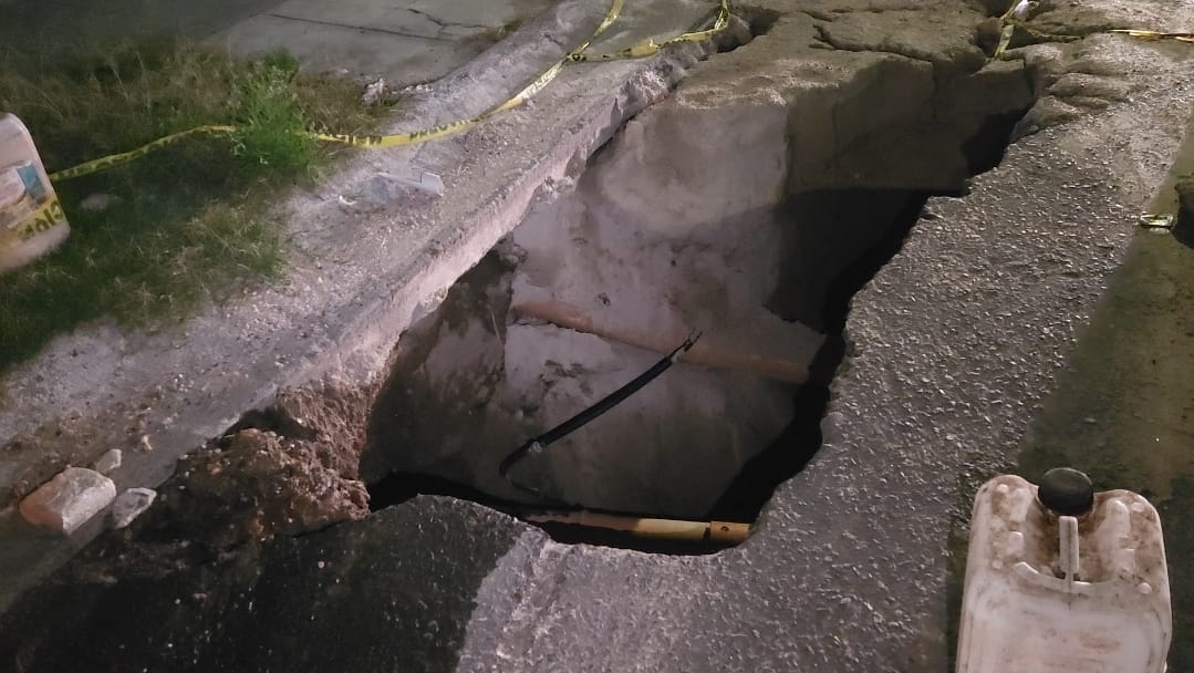El socavón se encuentra en la colonia Jardines del Ixtépete. (Roberto Hurtado)