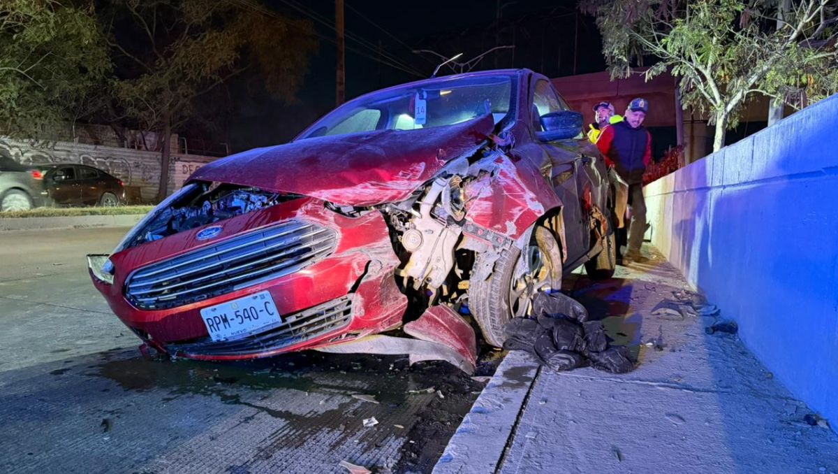 El accidente ocurrió sobre la calle Conchello, casi en su cruce con la avenida Cristóbal Colón. Fernanda Pérez
