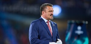 El ex futbolista mexicano, Carlos Hermosillo recuerda el día que probó la droga.