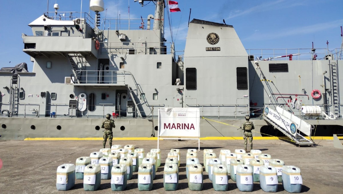 Marina asegura combustible en Michoacán. | Foto: Especial